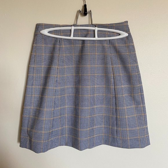 Aritzia Babaton Hopper Skirt - Picture 2 of 3